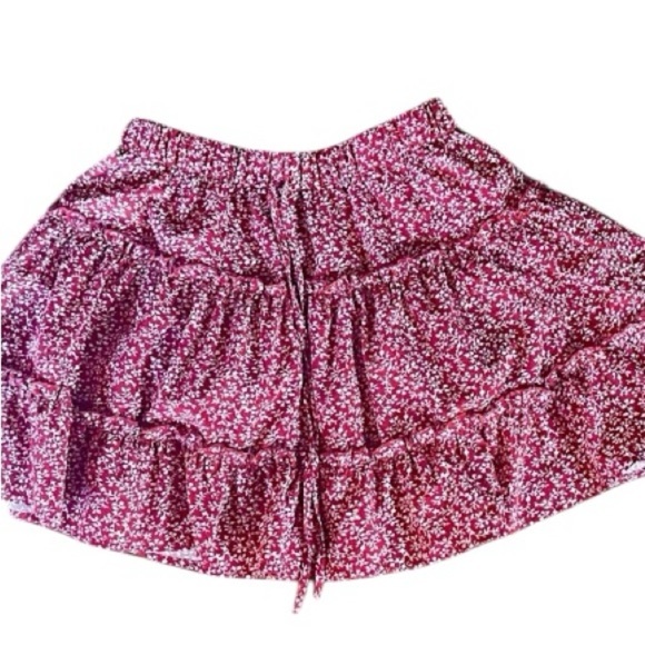 Red Floral Ruffled Mini Skirt - Picture 2 of 4
